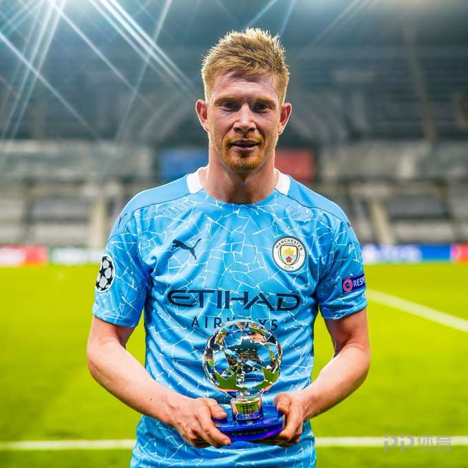 巴萨对阵贝蒂斯大名单：德容、费尔明回归，奥尔莫缺阵