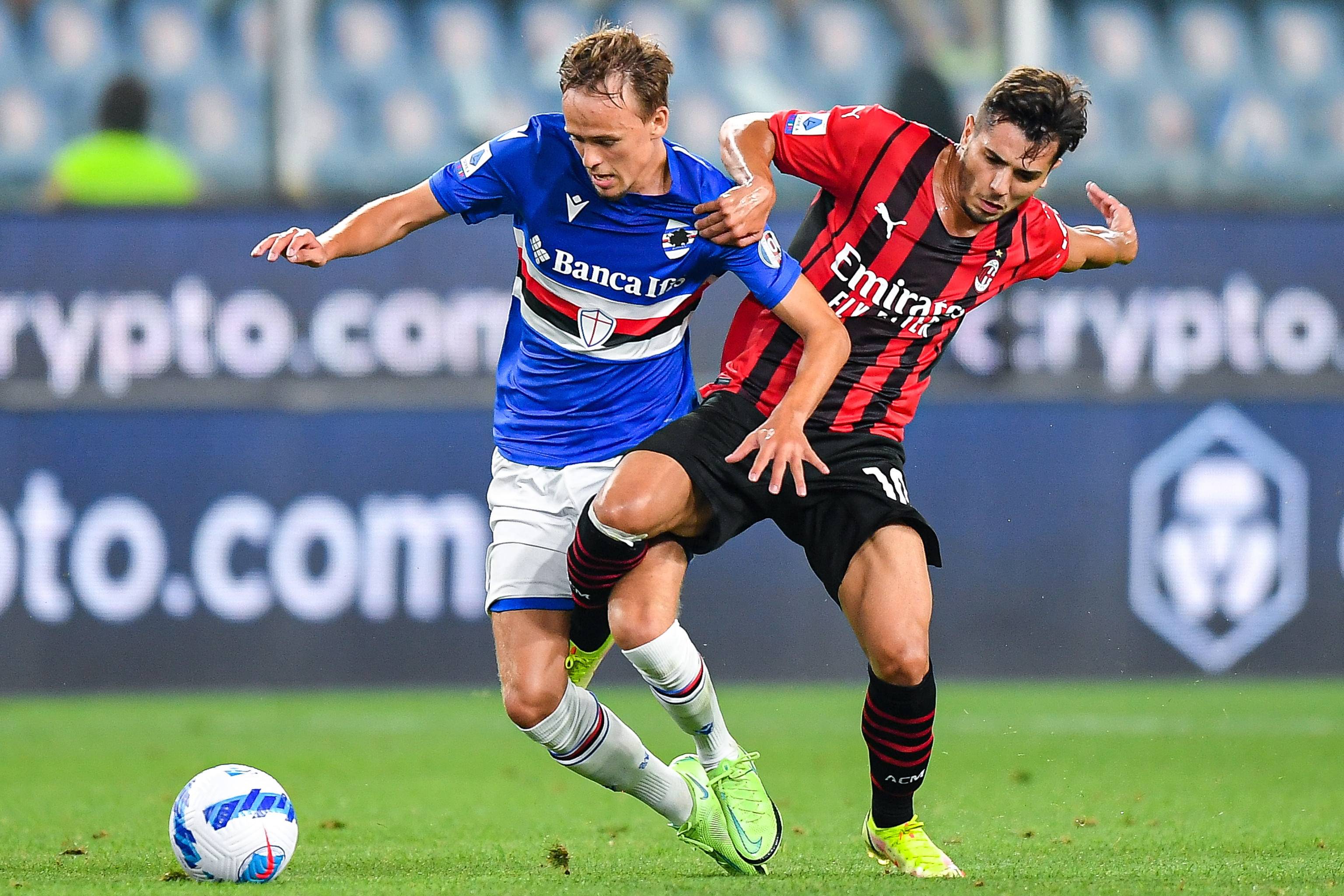 在今年新发布的中足联纪律道德准则里，“歧视”（包...