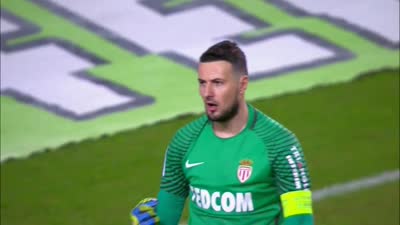 71岁成龙回应衰老：能慢慢变老是幸运