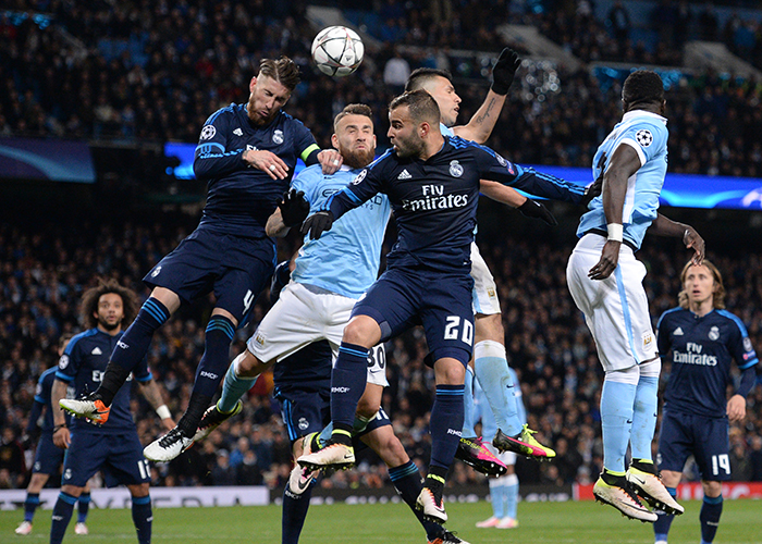 里程碑，国安后卫何宇鹏已在中超出战100场