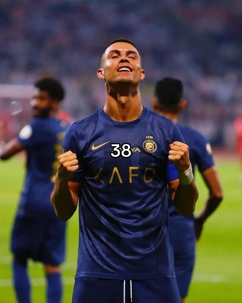 哈里森·巴恩斯成马刺队史最老30+5+5且命中5三分球员